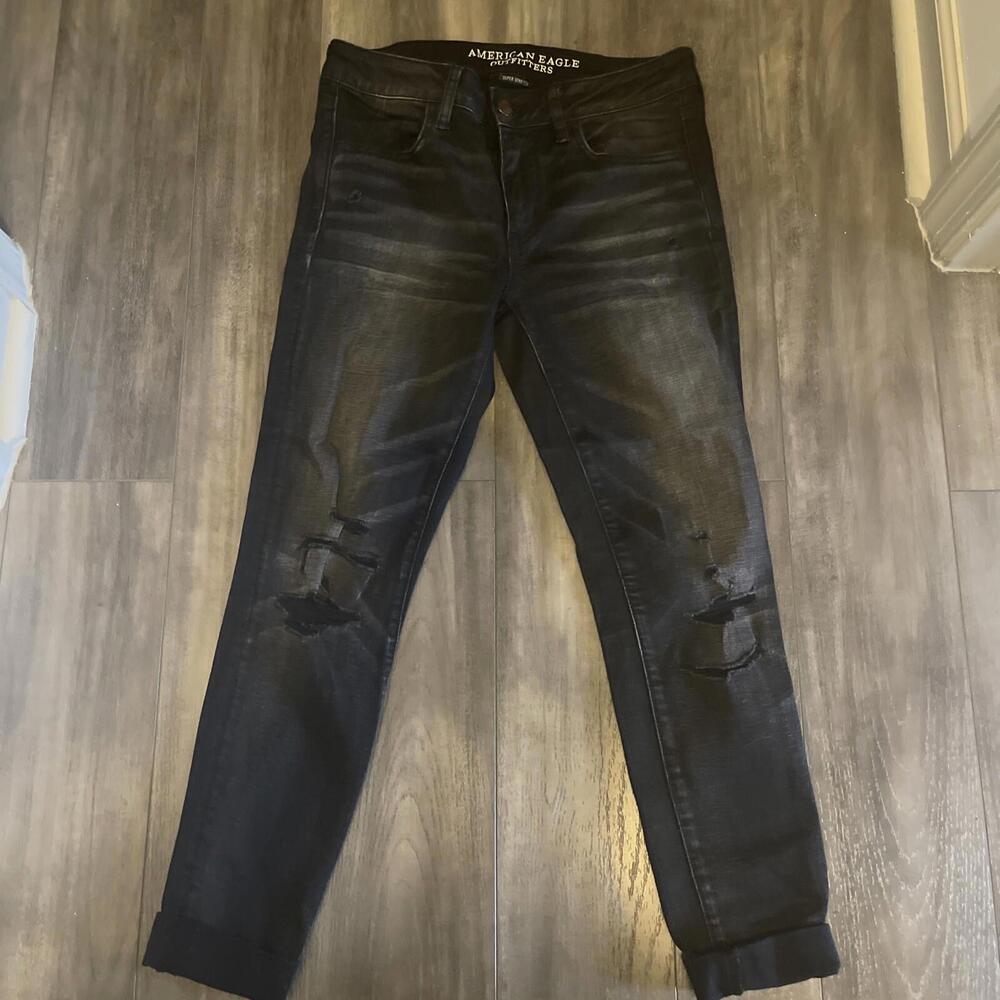 American Eagle outfitters jeans jegging super stretch Distressed black Sz 8